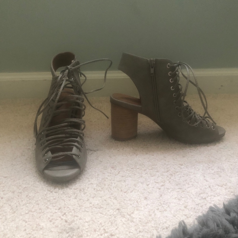 Jeffrey Campbell Covet Lace-up Sandal - Picture 4 of 6